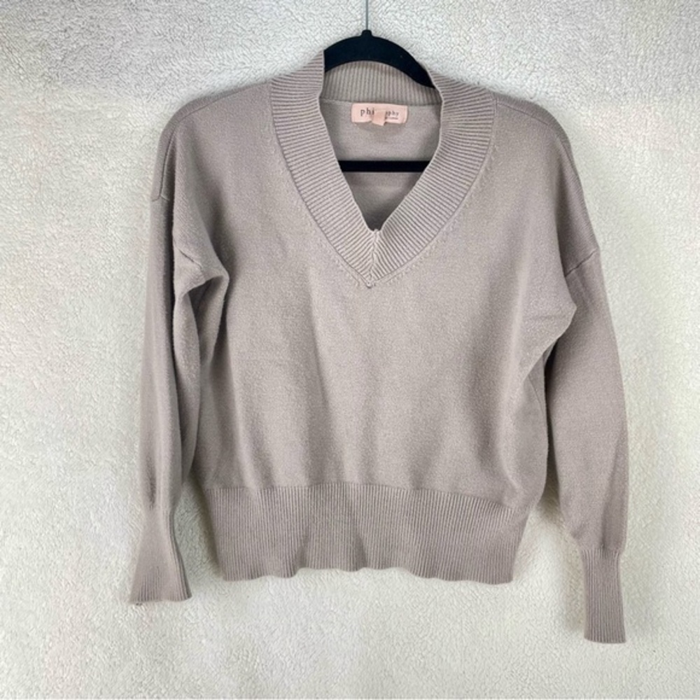 Philosophy Republic Clothing Beige V-Neck Cropped Sweater Womens Size Medium